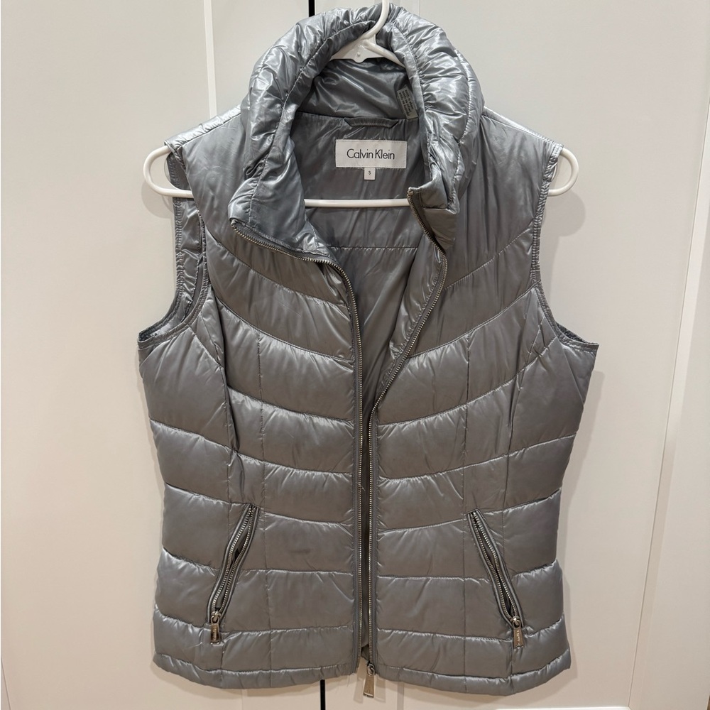 Calvin Klein Women's Metallic Gray Puffer Vest
